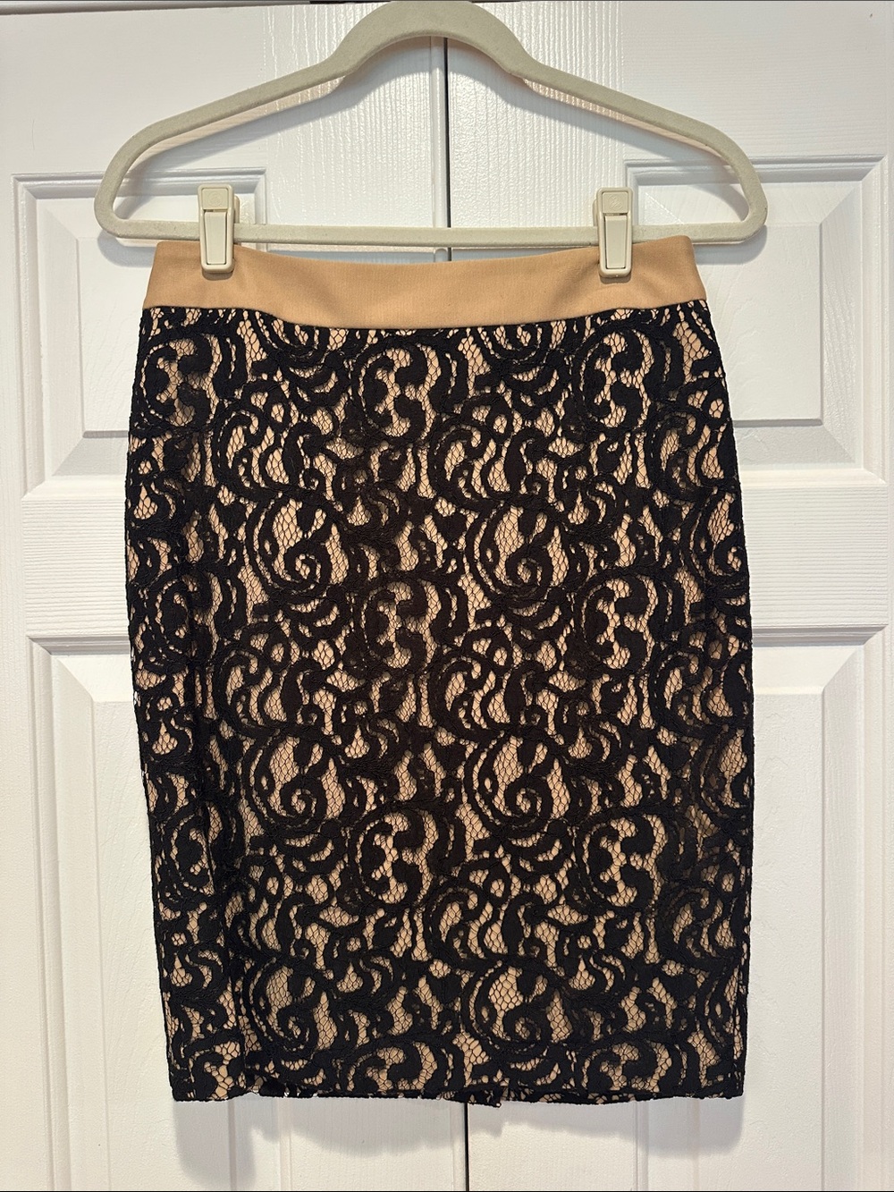 LOFT Black Lace Overlay Pencil Skirt size 4